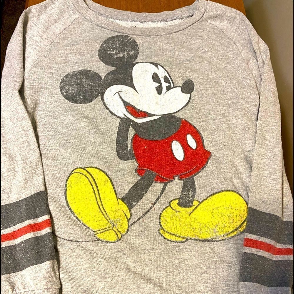 Disney Mickey Mouse lightweight sweater